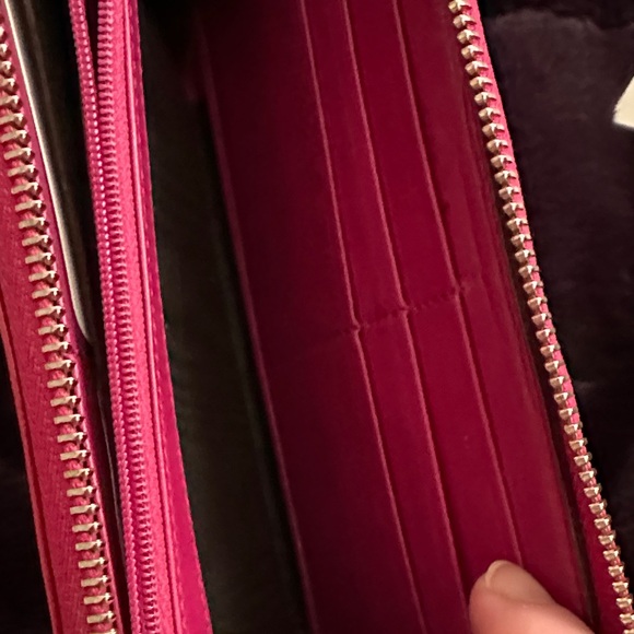 Authentic Gucci Patent Leather Zip Around Long Wallet - Picture 9 of 12